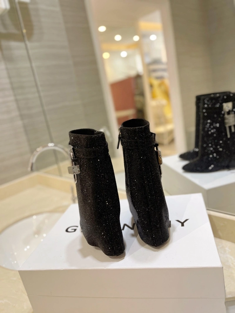 Refined Gxvxnchy Boots 153830