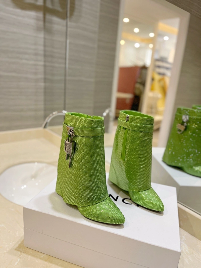 Gxvxnchy Boots ModernLook 153828