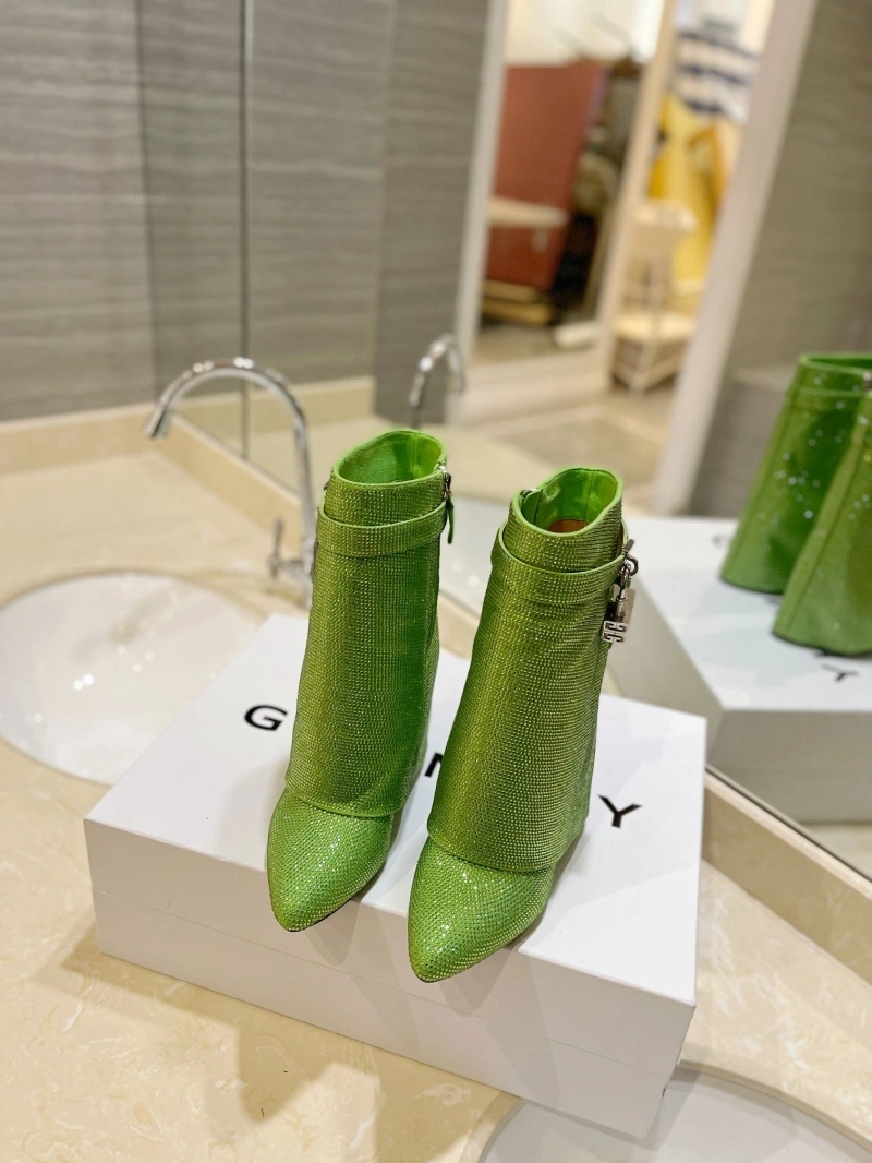 Gxvxnchy Boots ModernLook 153828