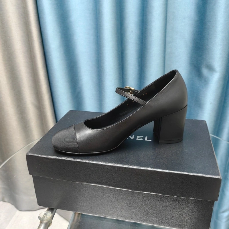 Fashionable Chxnxl High Heels 128819