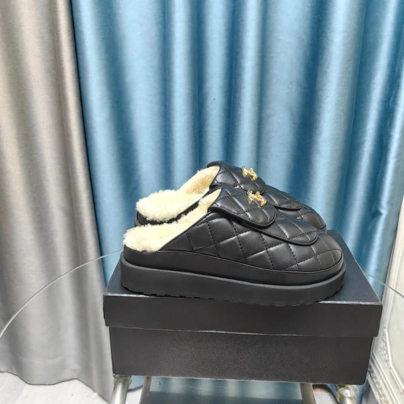 SportInspired Chxnxl Slippers 127865