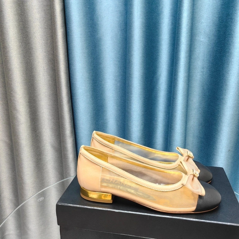 Compact Chxnxl Flat Shoes 129097