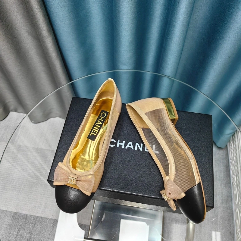 Compact Chxnxl Flat Shoes 129097