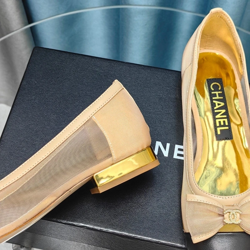 Compact Chxnxl Flat Shoes 129097