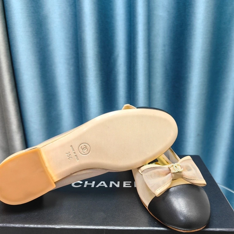 Compact Chxnxl Flat Shoes 129097