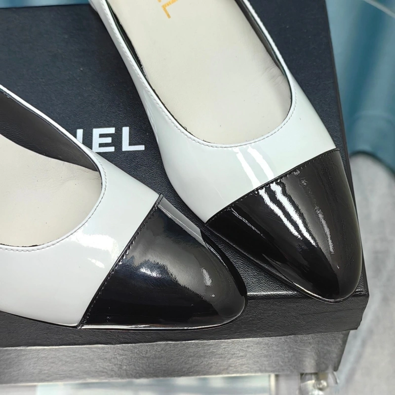Trendsetting Chxnxl High Heels 128815
