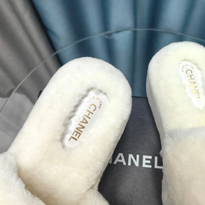 Compact Chxnxl Slippers 127858