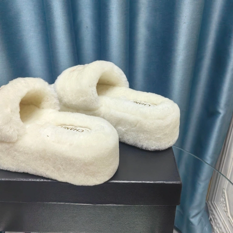 Compact Chxnxl Slippers 127858