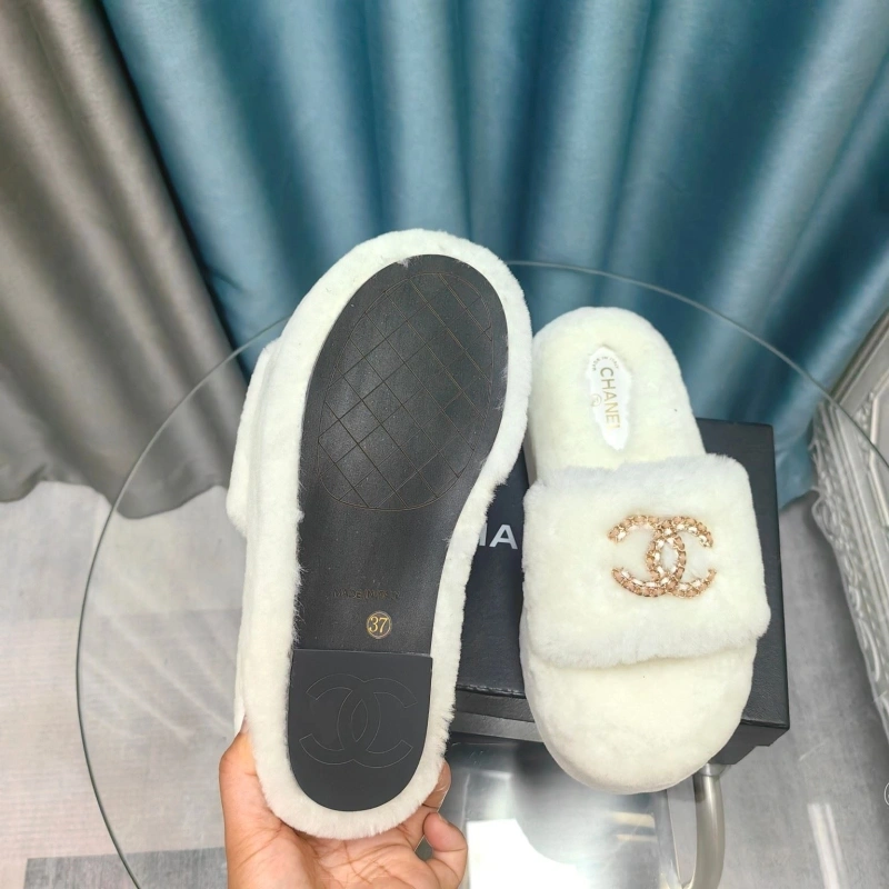 Compact Chxnxl Slippers 127858