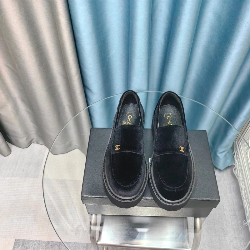 Flexible Chxnxl Leather Shoes 128695