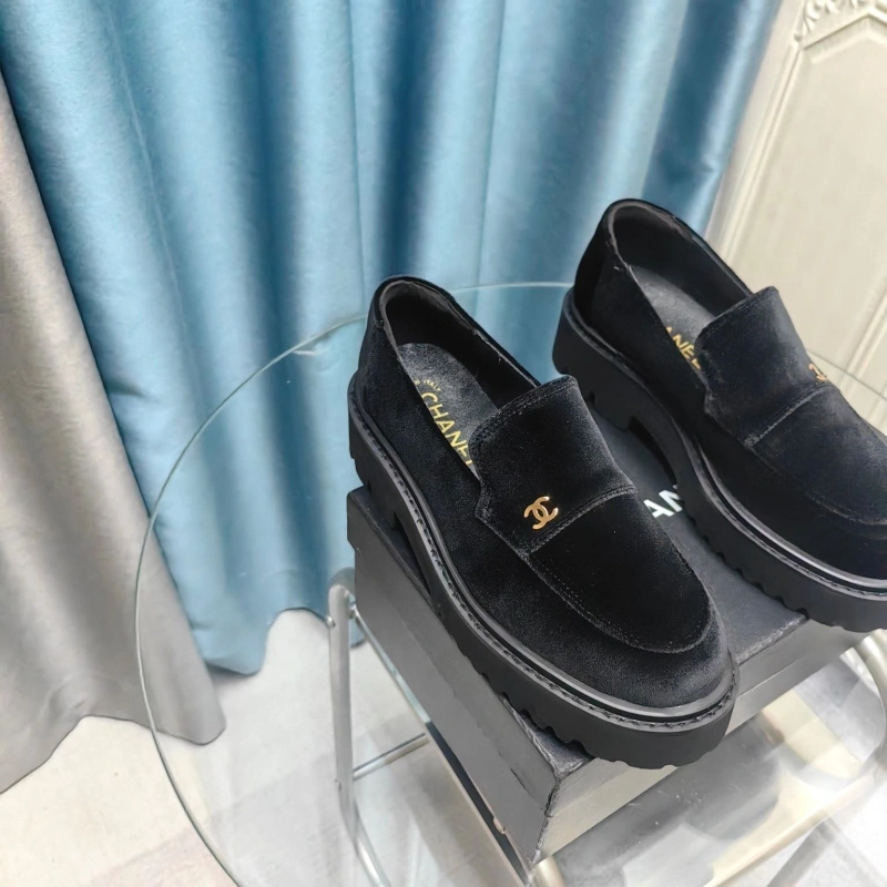Flexible Chxnxl Leather Shoes 128695