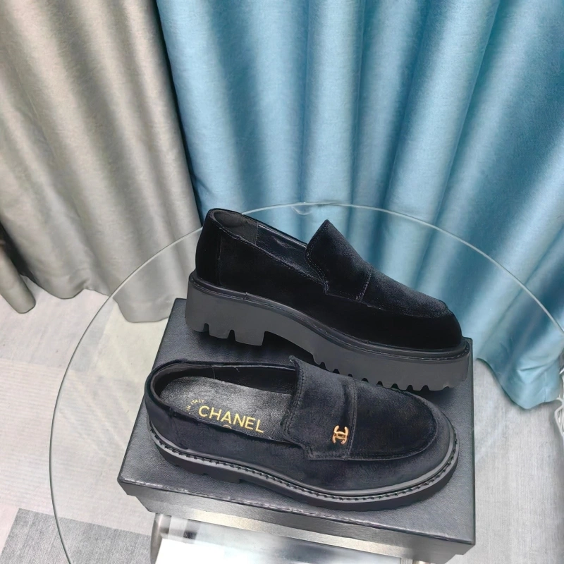 Flexible Chxnxl Leather Shoes 128695