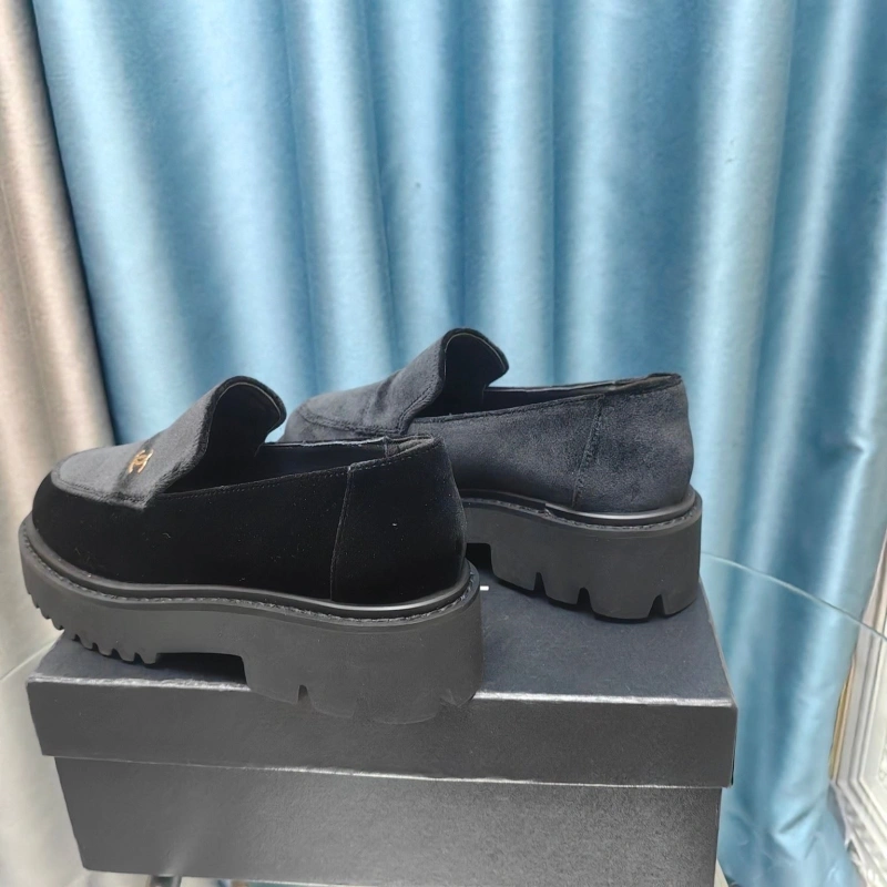 Flexible Chxnxl Leather Shoes 128695