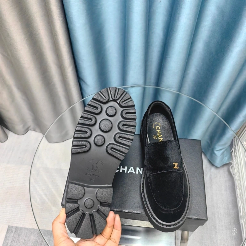 Flexible Chxnxl Leather Shoes 128695