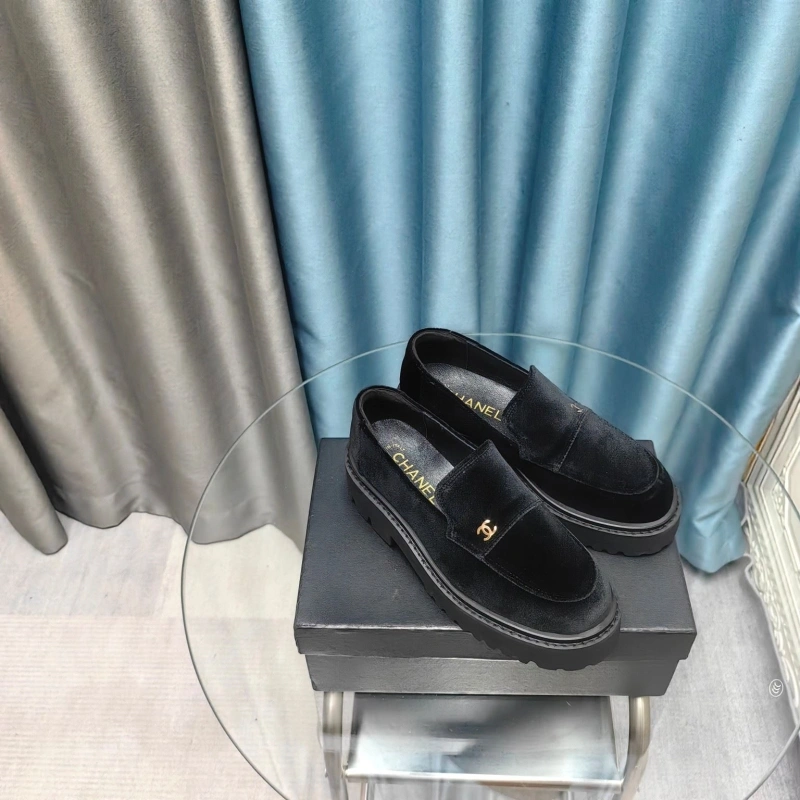 Flexible Chxnxl Leather Shoes 128695