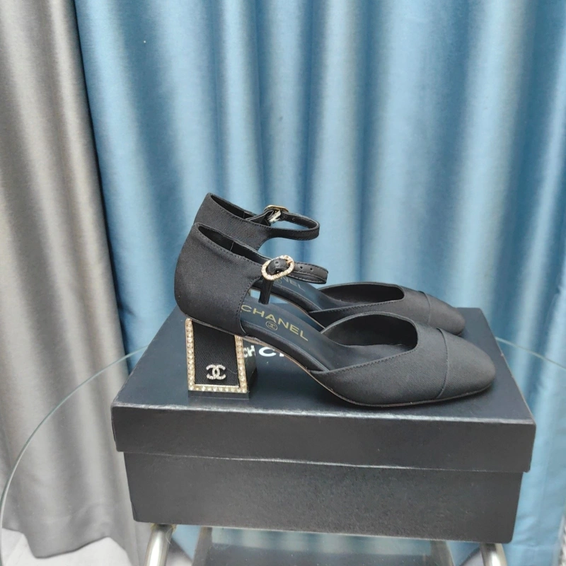 Versatile Chxnxl High Heels 128800