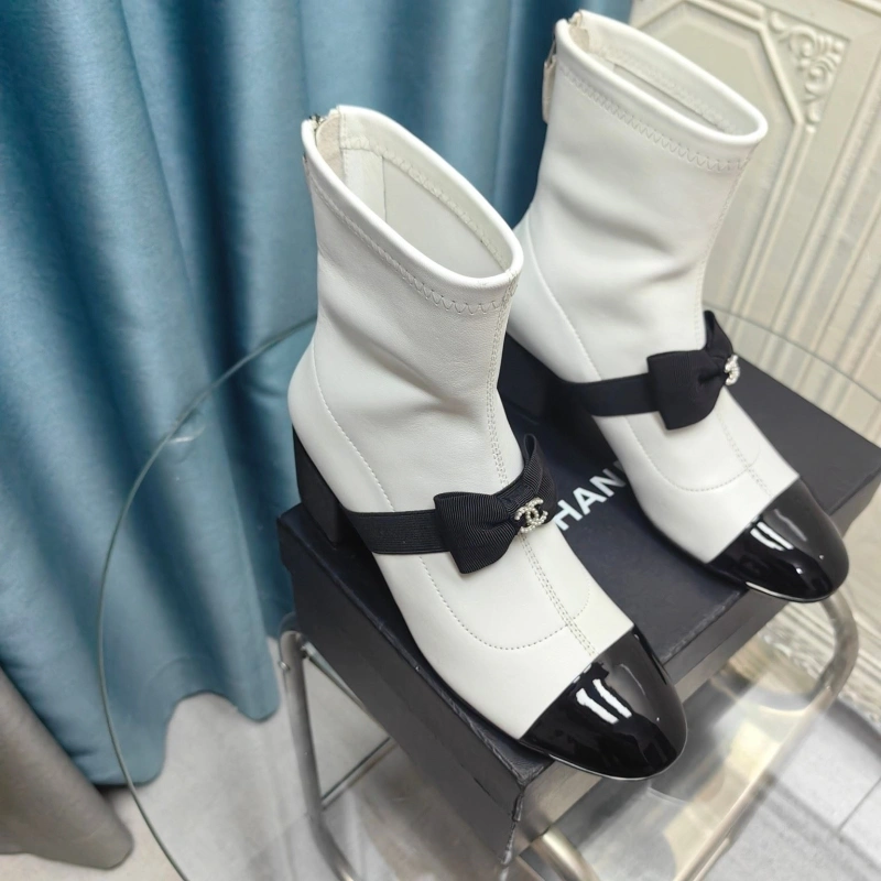 Resilient Chxnxl Boots 129486