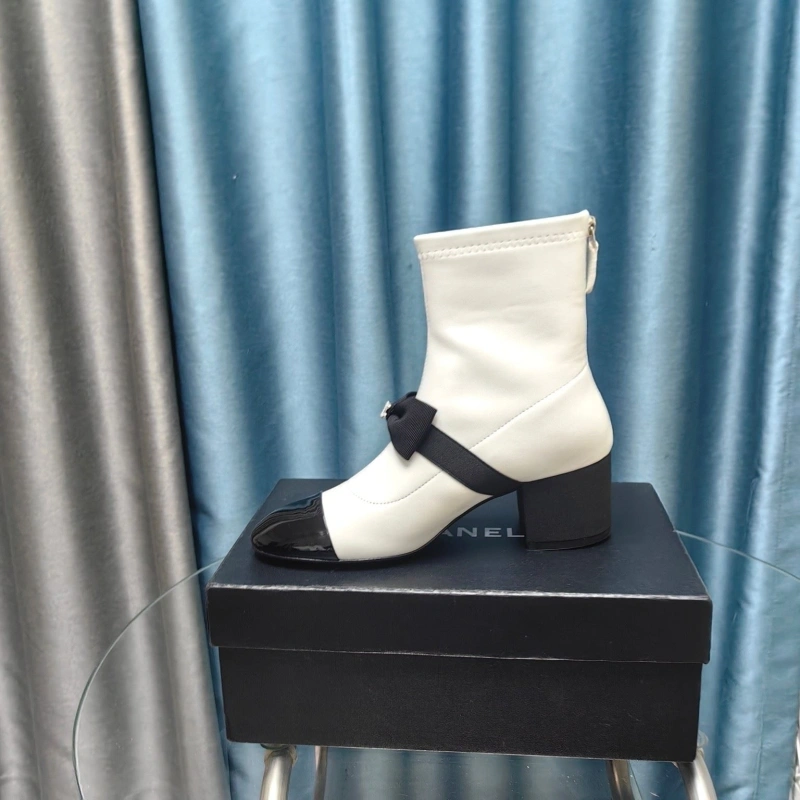 Resilient Chxnxl Boots 129486
