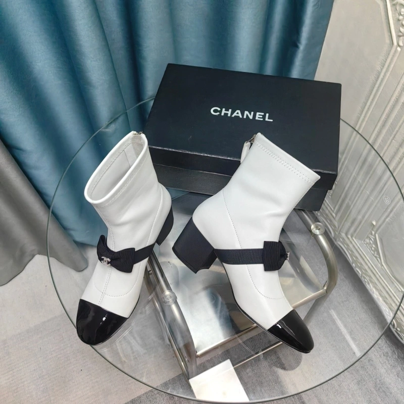 Resilient Chxnxl Boots 129486