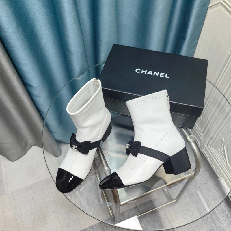Resilient Chxnxl Boots 129486