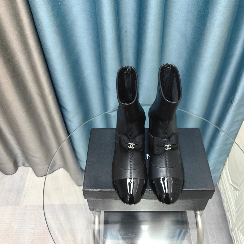Trendy Chxnxl Boots 129485
