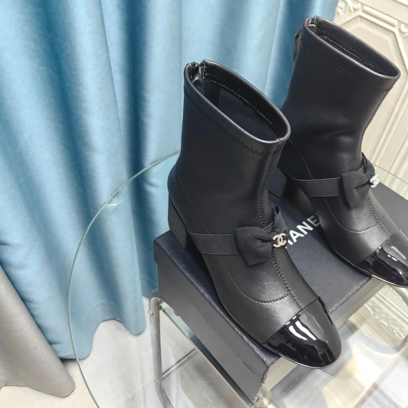 Trendy Chxnxl Boots 129485