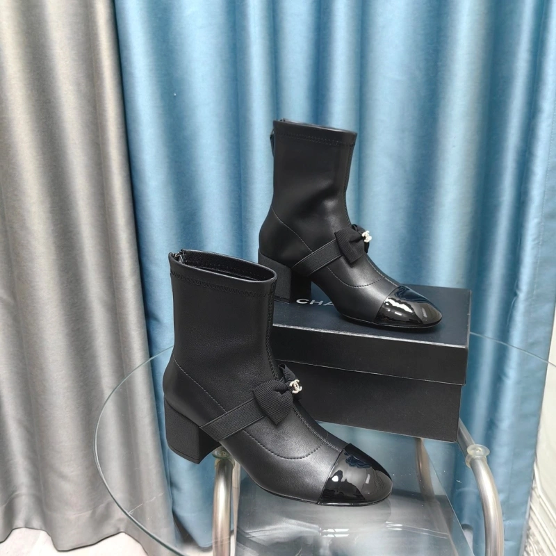 Trendy Chxnxl Boots 129485