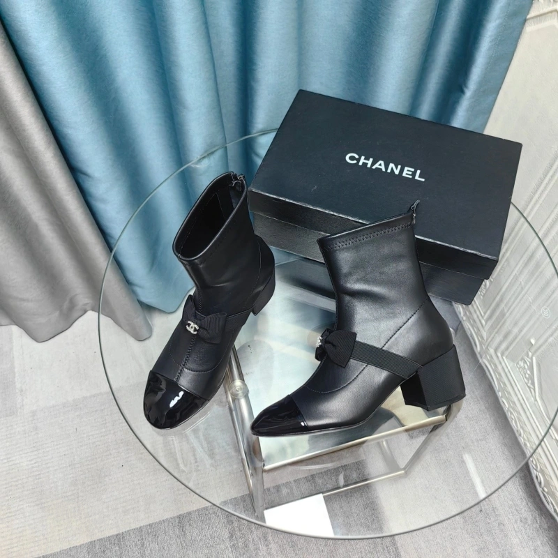 Trendy Chxnxl Boots 129485