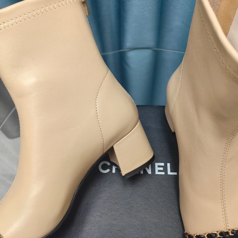 Practical Chxnxl Boots 129483