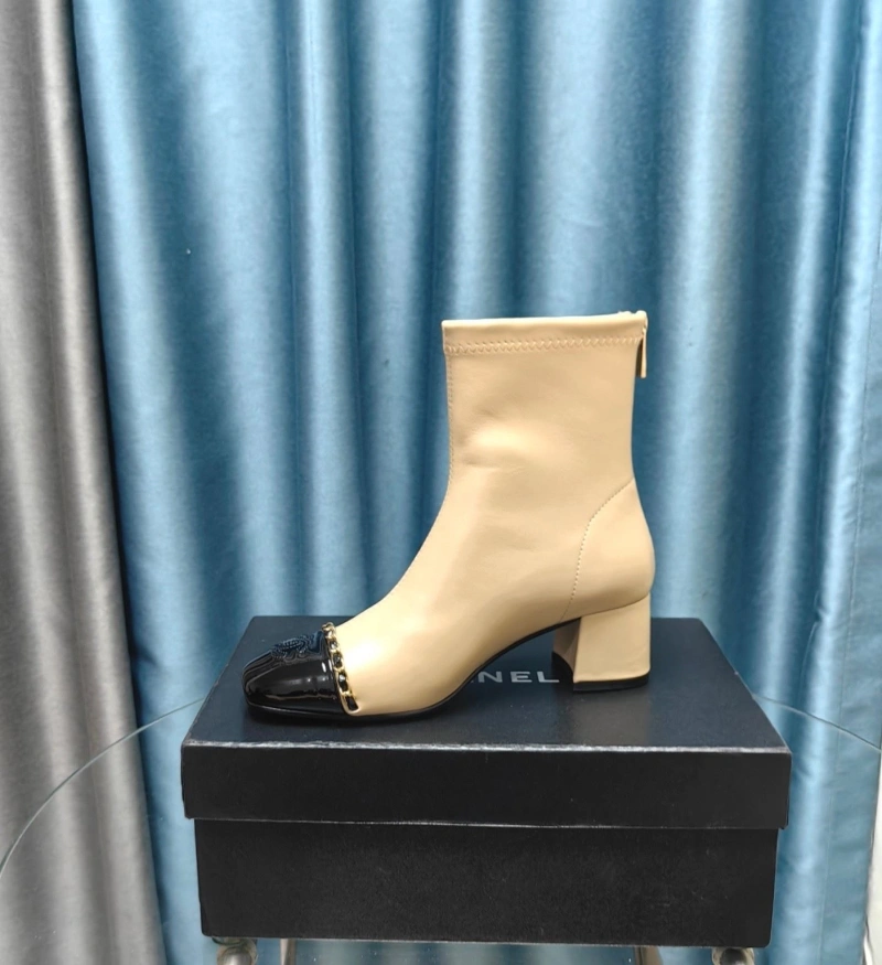 Practical Chxnxl Boots 129483