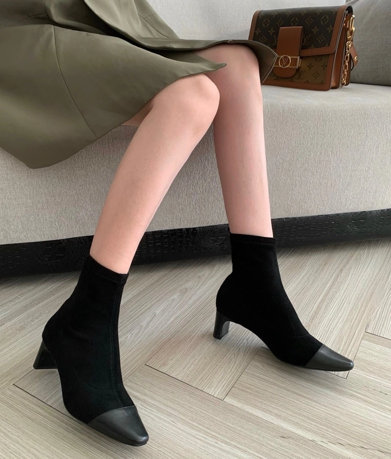 Modern Chxnxl Boots 129479