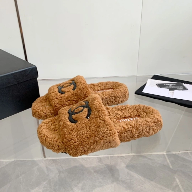 Breathable Chxnxl Slippers 127869