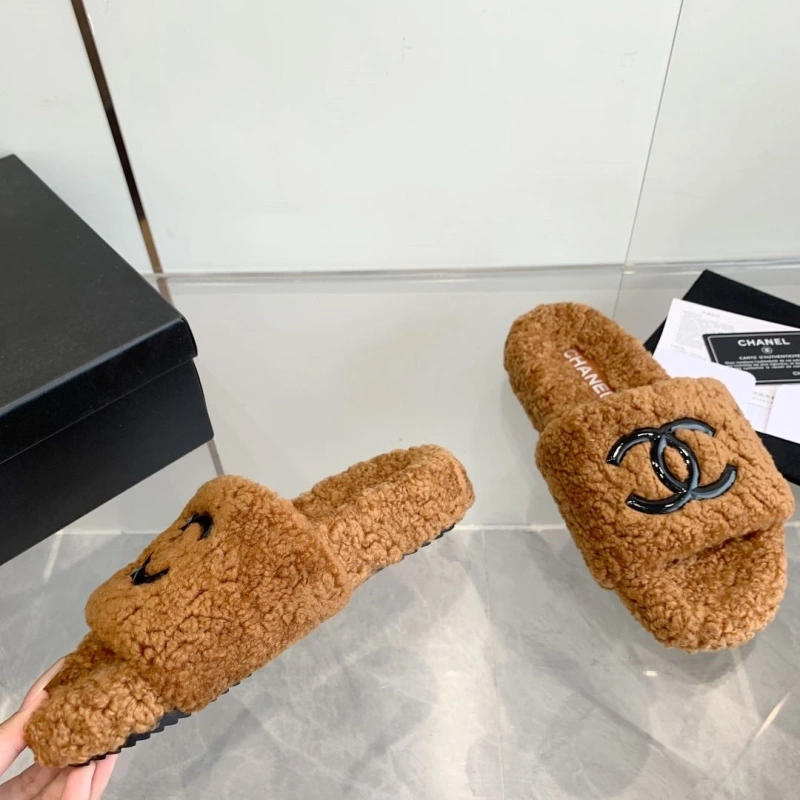 Breathable Chxnxl Slippers 127869
