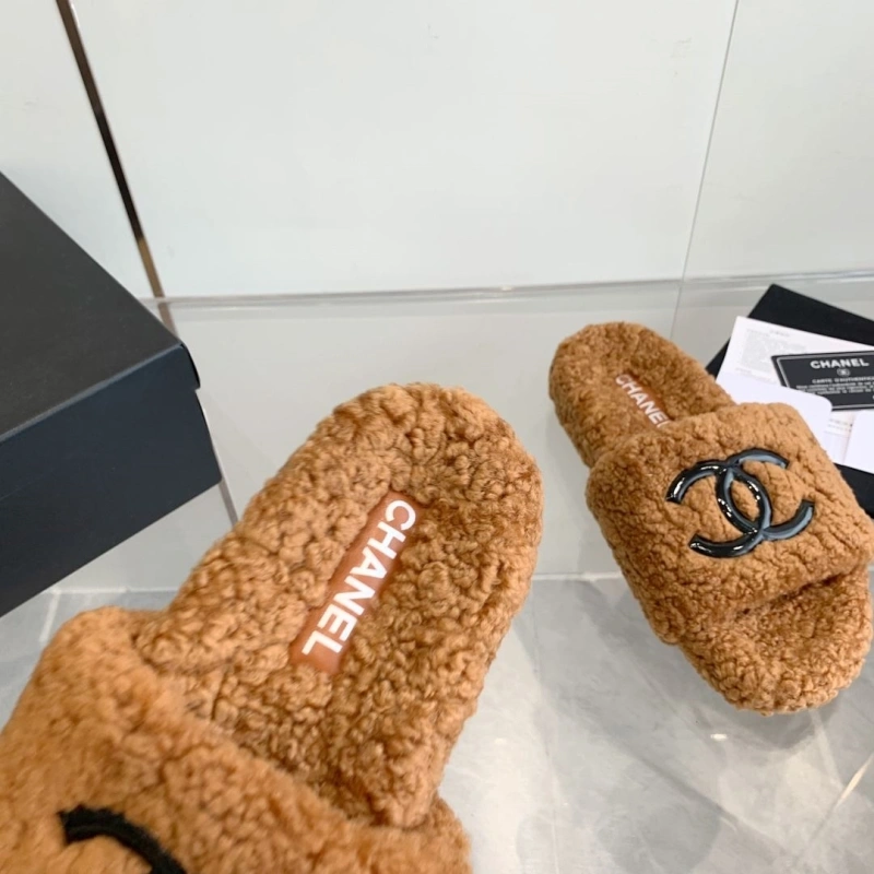 Breathable Chxnxl Slippers 127869