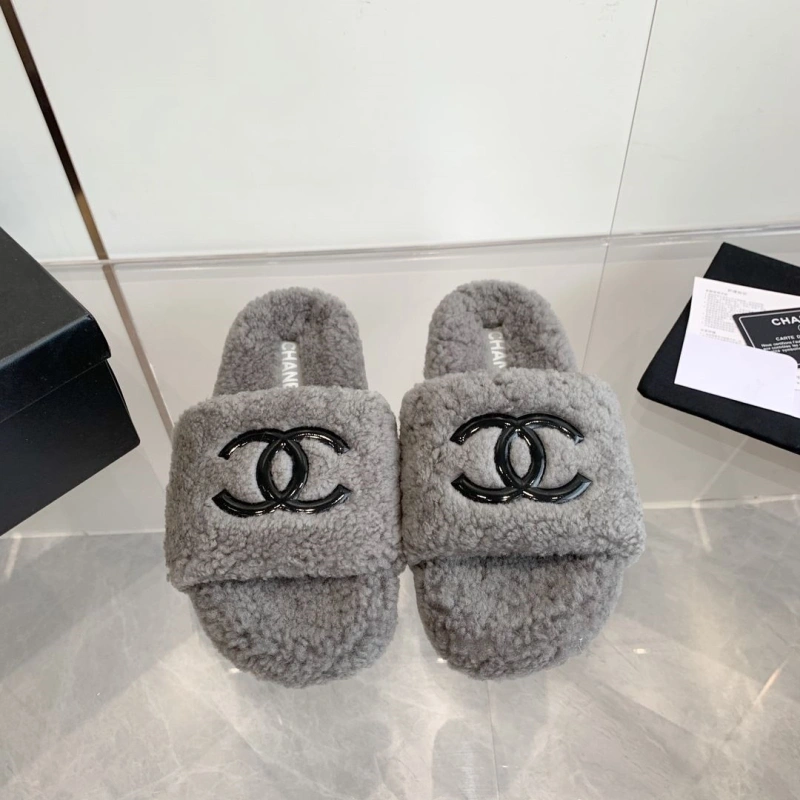 Refined Chxnxl Slippers 127859