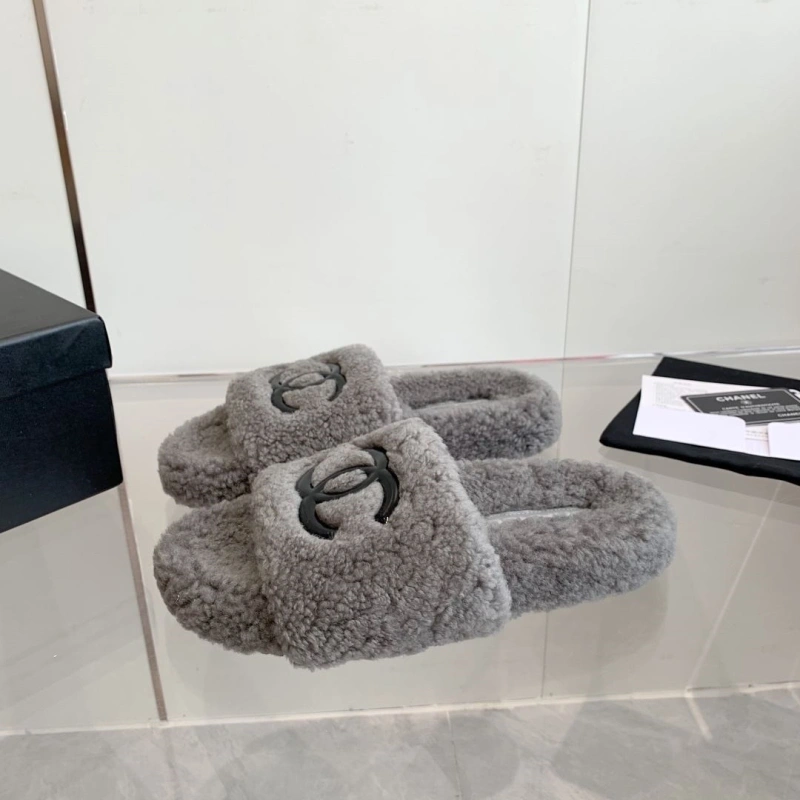 Refined Chxnxl Slippers 127859
