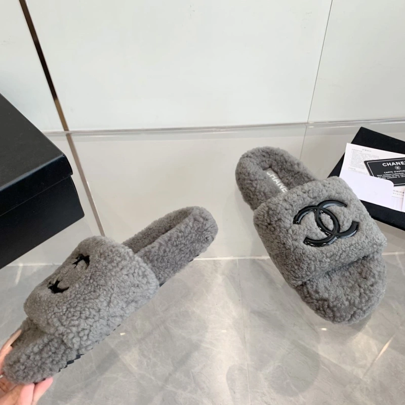 Refined Chxnxl Slippers 127859