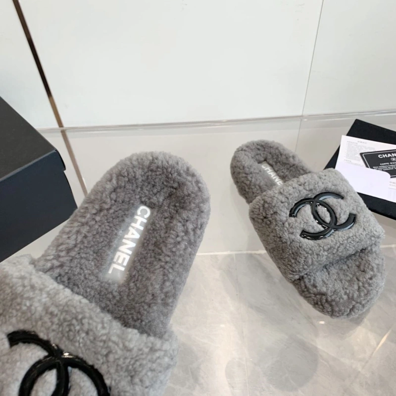 Refined Chxnxl Slippers 127859