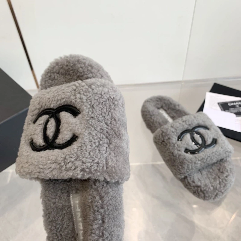 Refined Chxnxl Slippers 127859