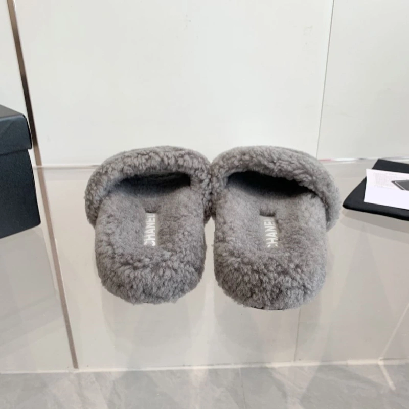 Refined Chxnxl Slippers 127859