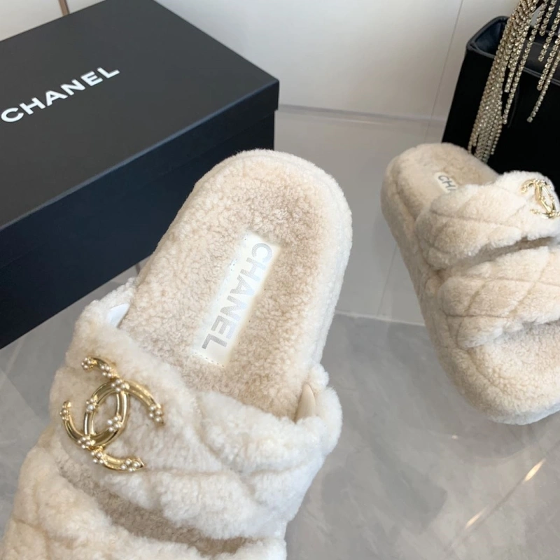 Efficient Chxnxl Slippers 127856