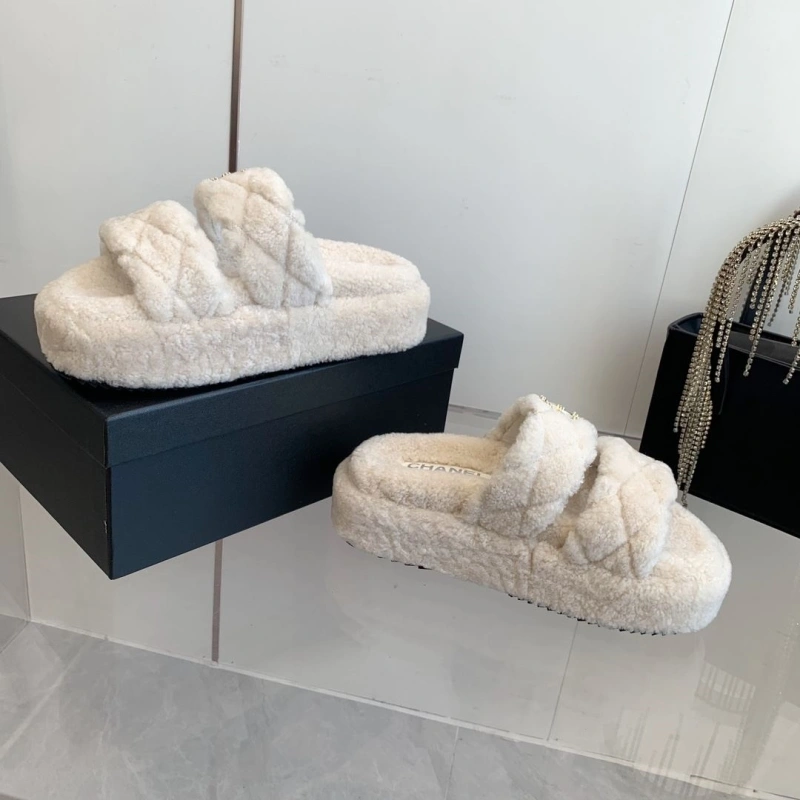 Efficient Chxnxl Slippers 127856