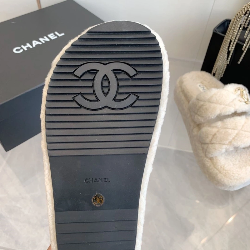 Efficient Chxnxl Slippers 127856