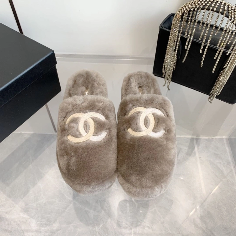 Trendy Chxnxl Slippers 127846