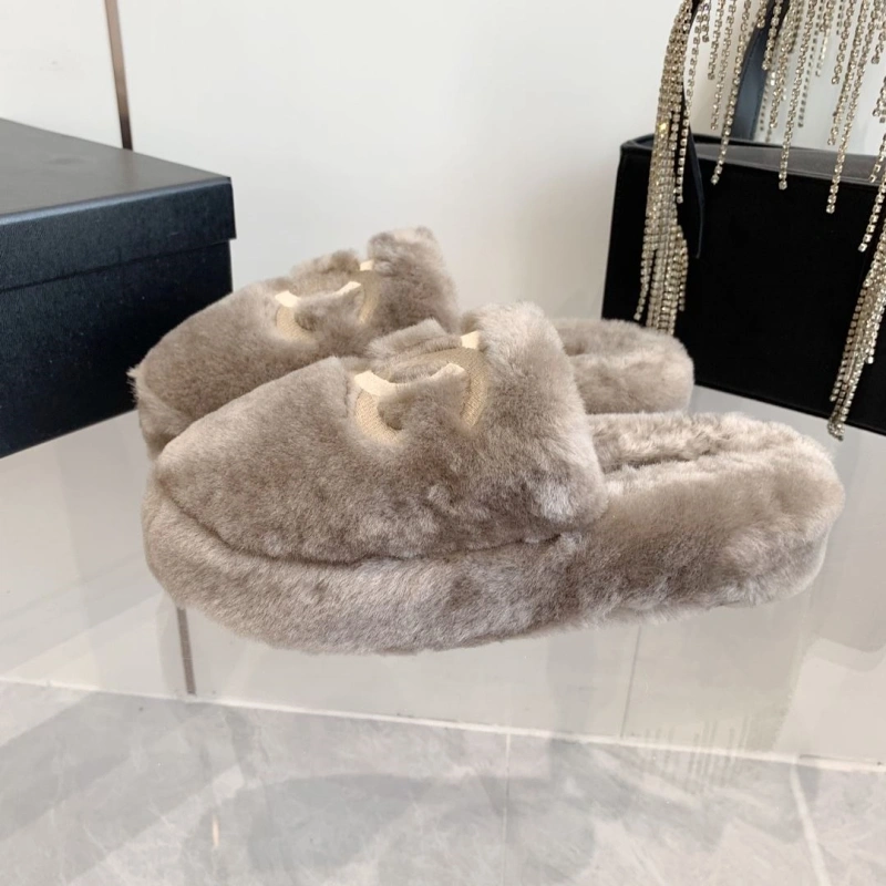 Trendy Chxnxl Slippers 127846