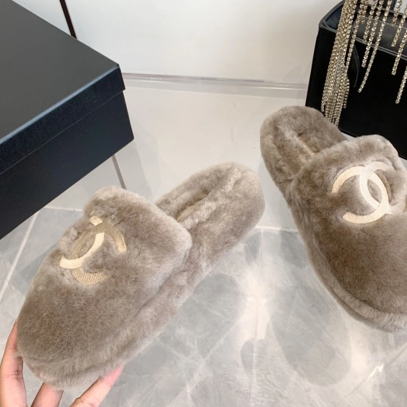 Trendy Chxnxl Slippers 127846