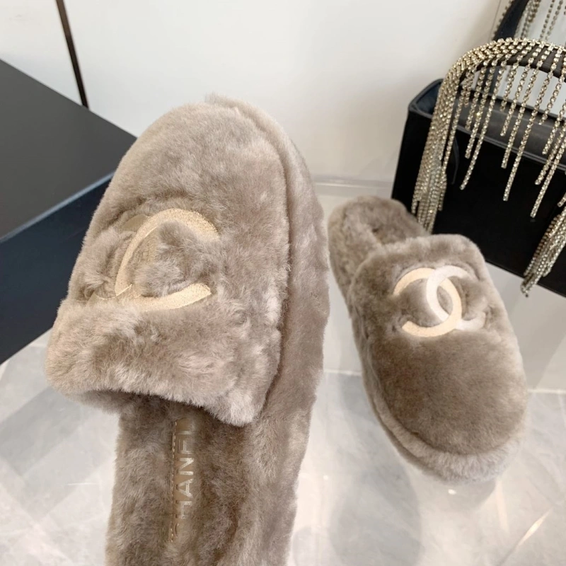 Trendy Chxnxl Slippers 127846