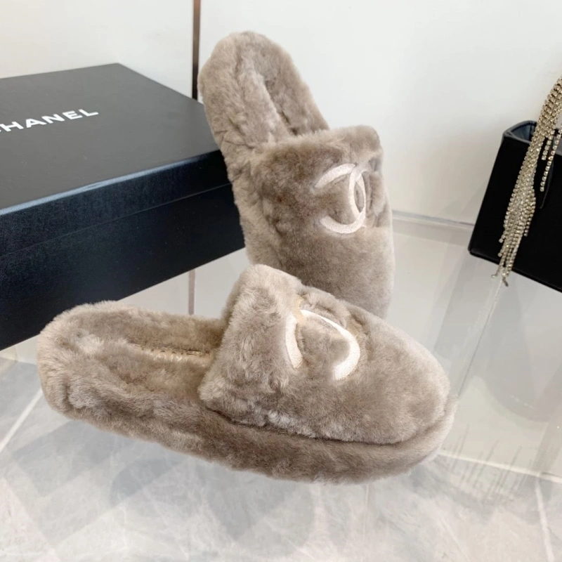 Trendy Chxnxl Slippers 127846
