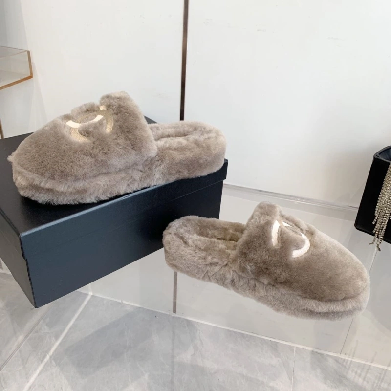 Trendy Chxnxl Slippers 127846