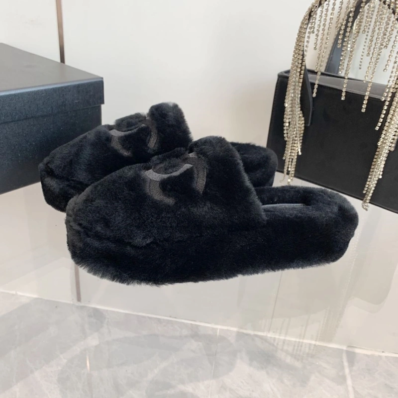 Efficient Chxnxl Slippers 127845
